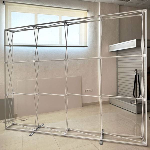 pop up tekstilna stena- zadaj